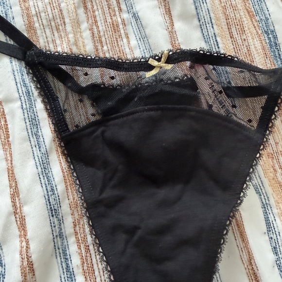 Victoria's Secret Mesh V String in Black Size Medium - Picture 4 of 4